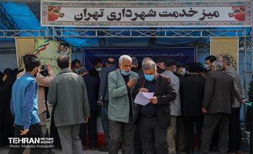 نمازگزاران جمعه پای «میز خدمت شهرداری تهران» 11