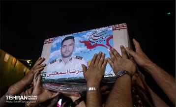 تشیع شهید پلیس در هیأت رایة العباس(ع) 9