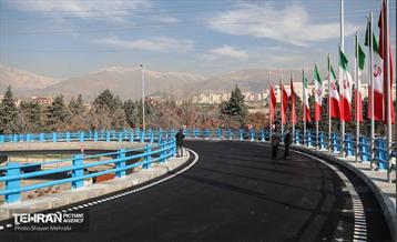 بهره‌برداری از پل مجهز به سامانه برف‌زدایی 17