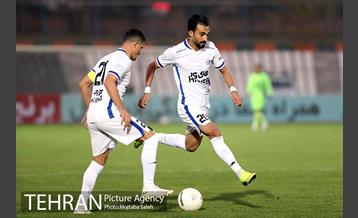 دیدار تیم های فوتبال پیکان و استقلال تهران 16