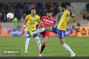 دیدار تیم های فوتبال پرسپولیس تهران و صنعت نفت آبادان 24