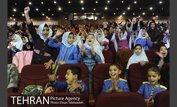 جشن "هر کودک نشانی خدا است" در فرهنگسرای بهمن 7