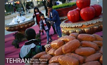 سفره هفت سین در دریاچه خلیج فارس 2