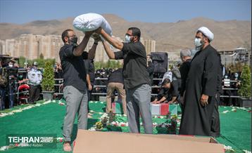 مراسم تشییع و خاکسپاری دوشهید گمنام دفاع مقدس در دریاچه چیتگر 59