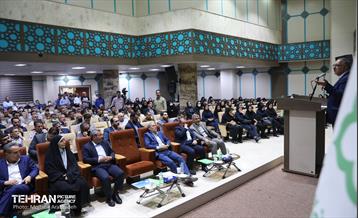 دیدار صمیمانه شهردار تهران با کارکنان شهرداری منطقه هشت