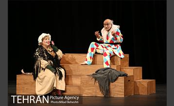 نمایش آواز قو 12