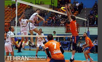 دیدار تیم‌های والیبال شهرداری ورامین و سایپا 1