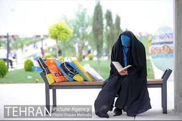 دومین روز از بیست و نهمین نمایشگاه بین المللی کتاب تهران 47