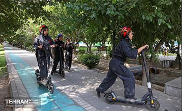 نخستین رویداد شهرنوردی با عنوان اسکوترکن 33