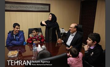 دیدار بچه های باغچه بان با شهردار منطقه شش 2