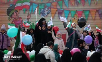 راهپیمایی ۲۲ بهمن در تهران - 3 65