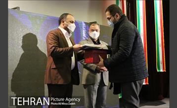 آیین تجلیل از سه چهره برنامه فصل رویش 14