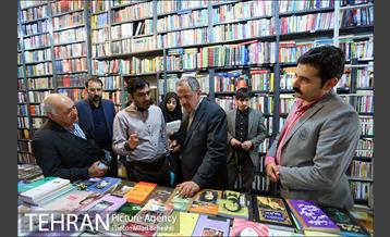 کتابگردی با احمد مسجدجامعی 23