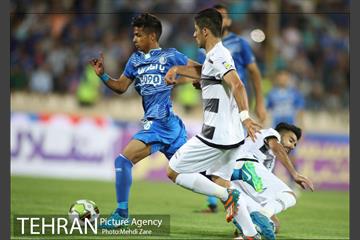 دیدار استقلال تهران و استقلال خوزستان در لیگ برتر فوتبال  6