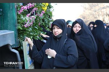 تشییع پیکر شهدای مدافع حرم در شهرک شهید محلاتی 18