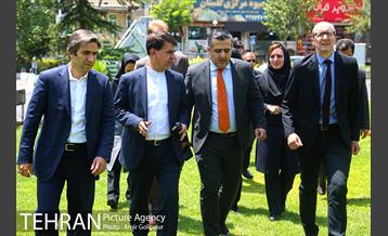 بازدید سفیر اتریش از میدان اتریش 8