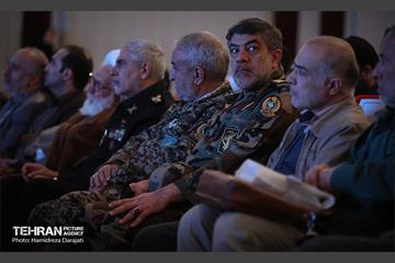 آیین تجلیل از ناشران آثار مادران و همسران شهید 22