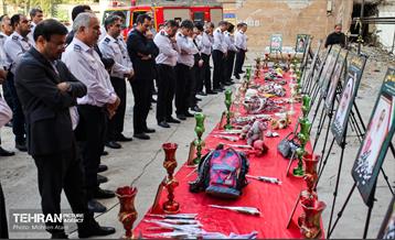 ادای احترام آتش نشان‌های تهران به شهدای جنگ ۱۲ روزه 38