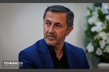 قرار خدمت؛ دیدار شهردار تهران با خانواده شهید آرمان علی وردی 9
