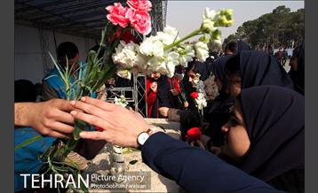 کاشت نهال در بوستان ولایت  15