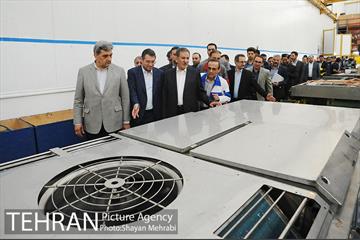 بازدید معاون اول رئیس جمهور به همراه شهردار تهران از کارخانه واگن‌سازی تهران 34