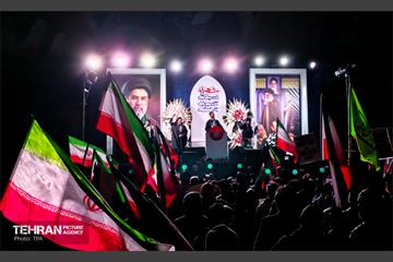 اجتماع بین‌المللی در تهران در حمایت از ایران و بیعت با رهبر جدید