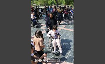 مراسم عیدانه معلولان در پارک بعثت 36