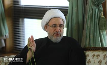 دیدار آیت‌الله اراکی با شهردار تهران