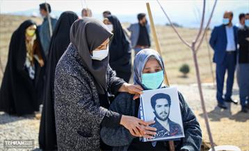 نهال کاری شهردار تهران و رئیس جمهور به مناسبت روز درختکاری 4