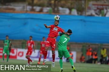 دیدار تیم های ذوب آهن و پرسپولیس 16