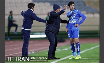 دیدار تیم‌ های فوتبال استقلال تهران و استقلال خوزستان