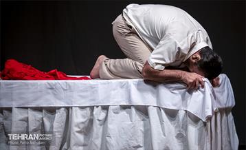 نمایش «تختی در اتاق 23 هتل آتلانتیک» 8