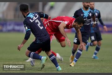 دیدار تیم های فوتبال پرسپولیس و پیکان 5