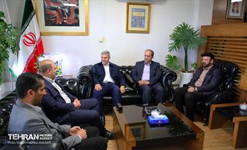 بازدید مدیر اداره کل سرمایه انسانی از سازمان زیباسازی 23