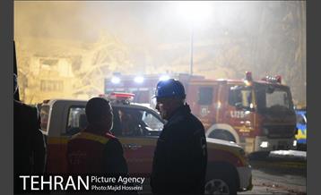 امداد رسانی شبانه در حادثه پلاسکو 7