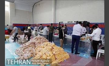 تهیه و توزیع هزار بسته معیشتی در محلات قلب پایتخت 13