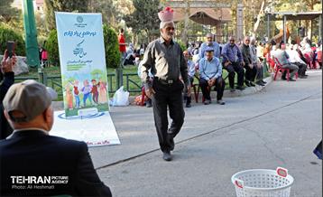 دورهمی یاد ایام سالمندان 24