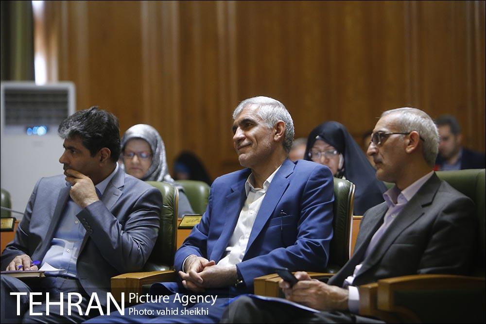 جلسه شورای شهر با حضور شهردار تهران 32