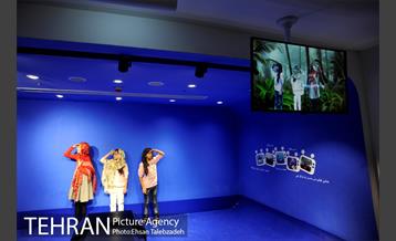 شبگردی اصحاب رسانه در باغ کتاب تهران 18