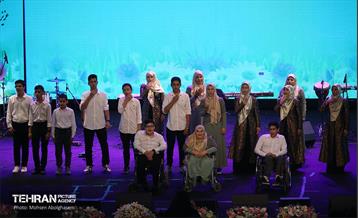 تجلیل از معلمان دانش‌آموزان با نیازهای ویژه شهر تهران 25