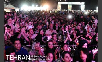 کنسرت مهدی جهانی در بوستان نهج البلاغه 4