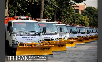 بازدید شهردار تهران از تجهیزات سازمان پسماند صالح آباد 2