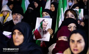 مراسم وداع با شهدای ناوشکن دنا در میدان ولیعصر(عج)