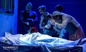 نمایش «تختی در اتاق 23 هتل آتلانتیک» 6