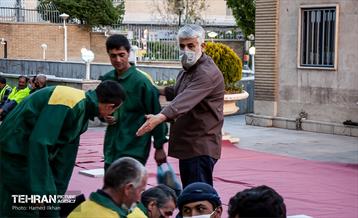 ضیافت یک هزار نفری افطار شهرداری منطقه ۵