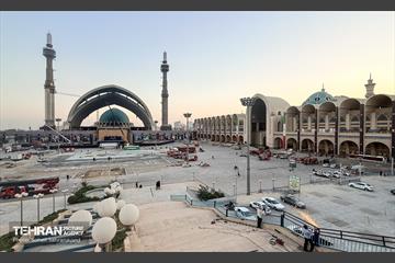 آماده سازی مصلی امام خمینی(ره) در آستانه مراسم وداع با رهبر شهید