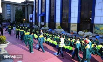 ضیافت یک هزار نفری افطار شهرداری منطقه ۵