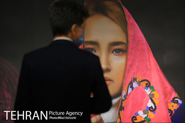 نمایش عکس «زیبایی در جنگ» 1