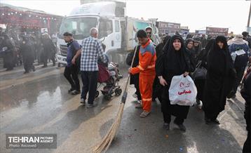 خدمات شهرداری منطقه 5 در گذرگاه مرزی مهران 13