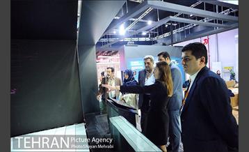 بازدید پیروز حناچی از نمایشگاه مجمع جهای شهری  1